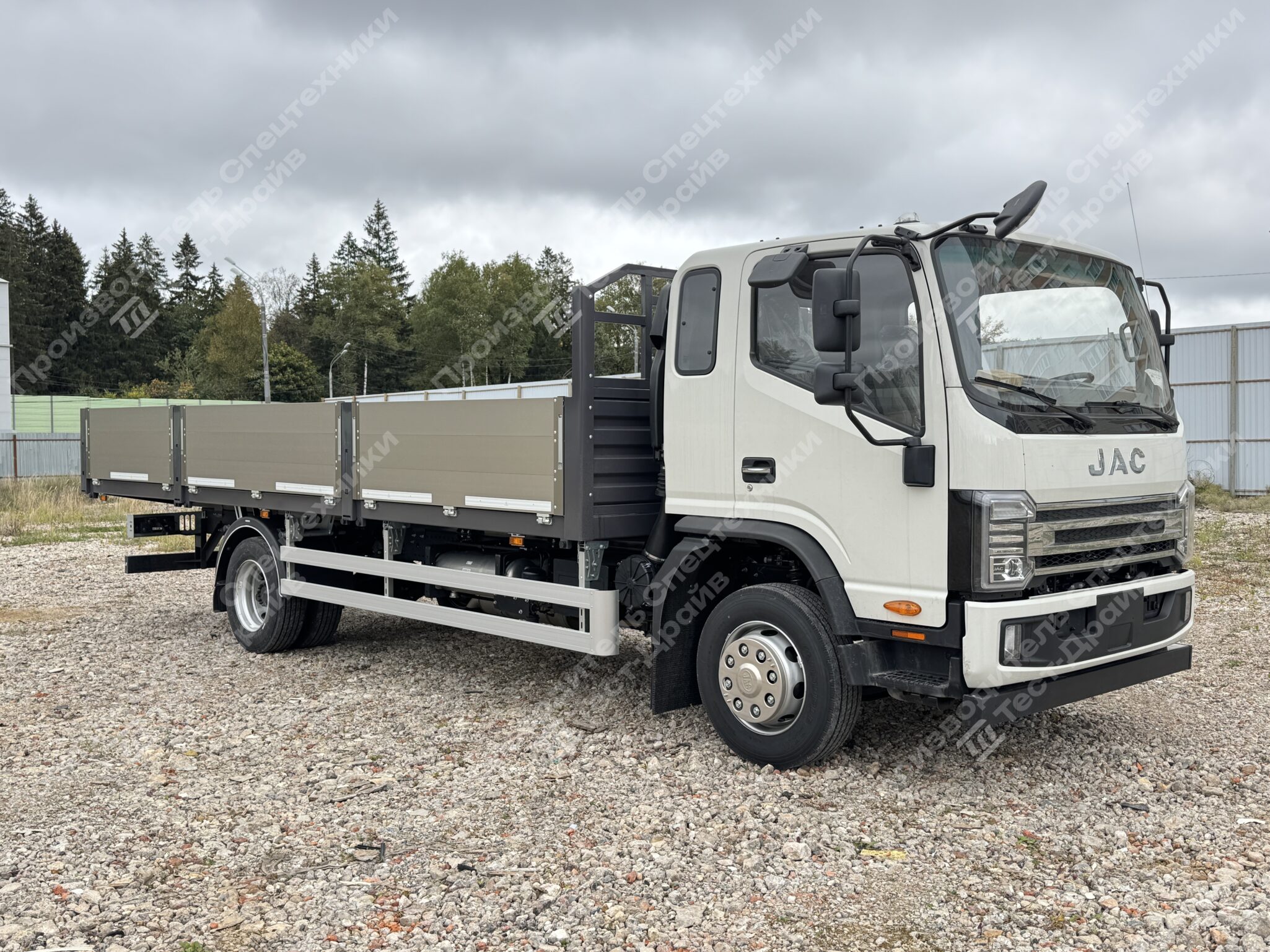 Бортовой JAC N120 6x2 Фото №13