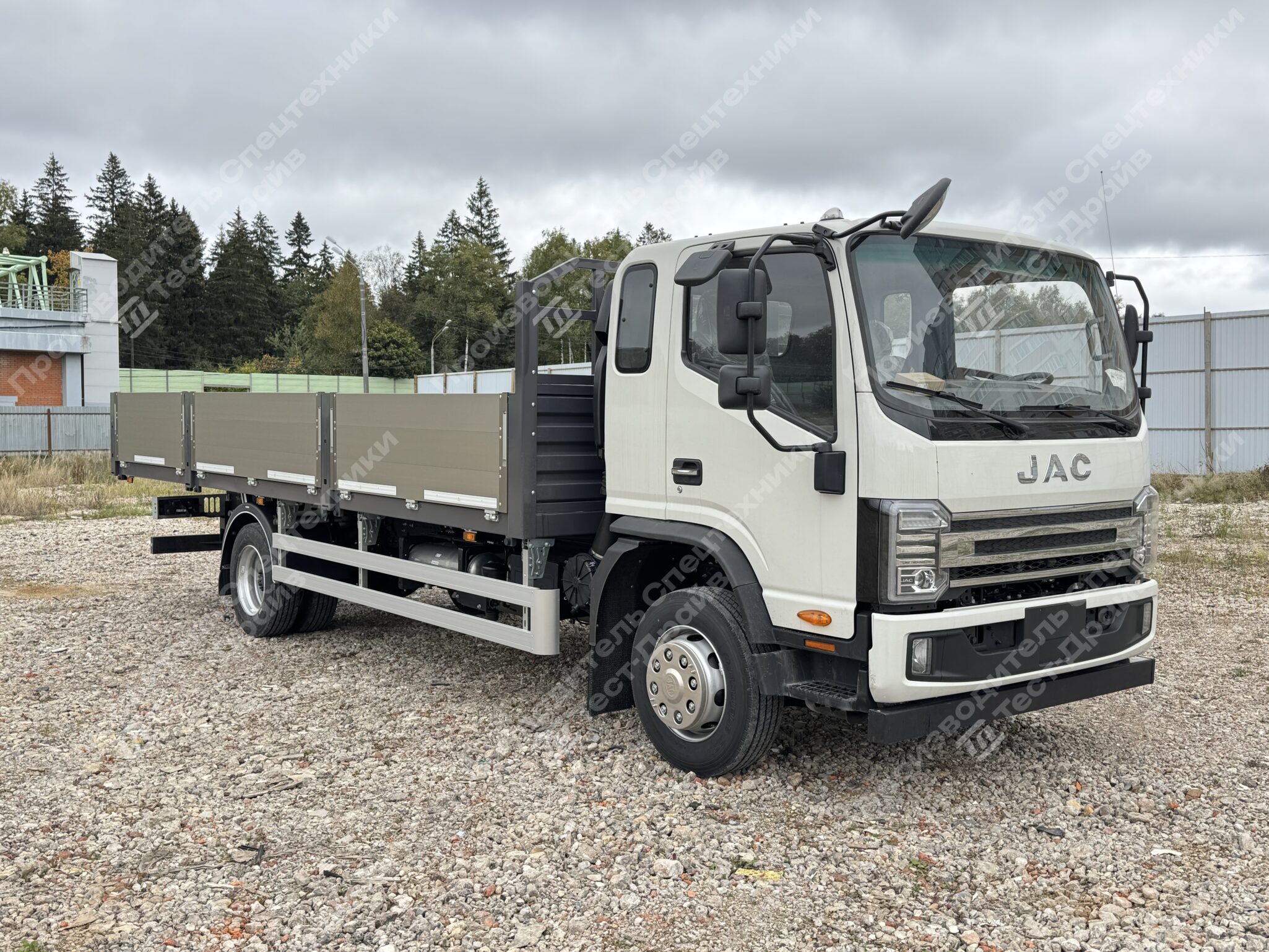 Бортовой JAC N120 6x2 Фото №14