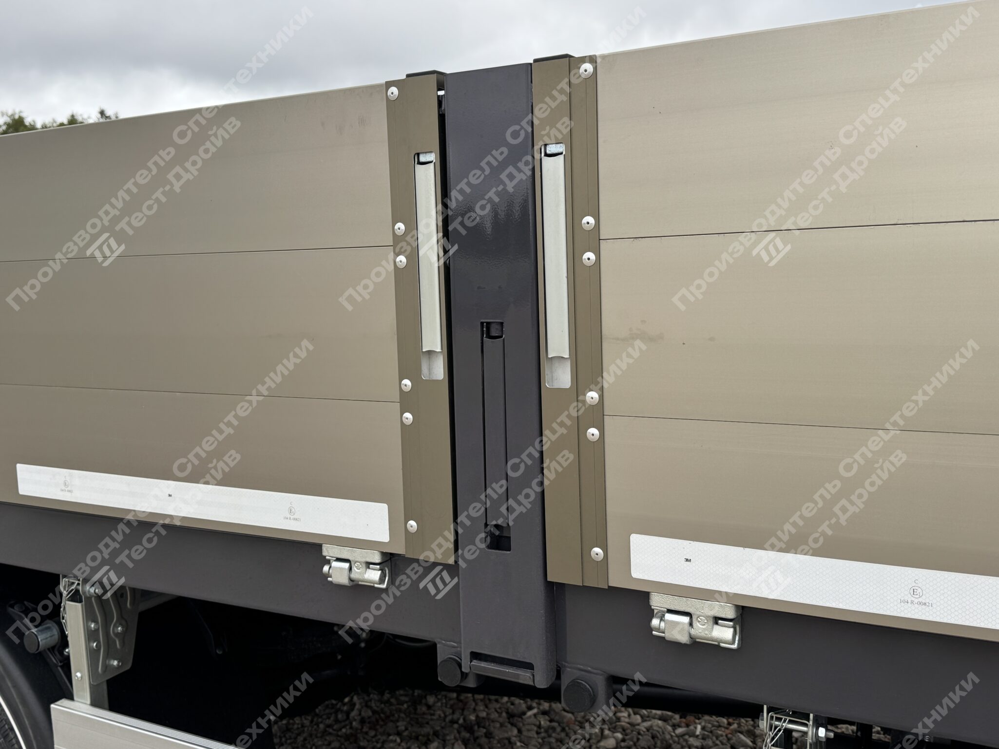 Бортовой JAC N120 6x2 Фото №15