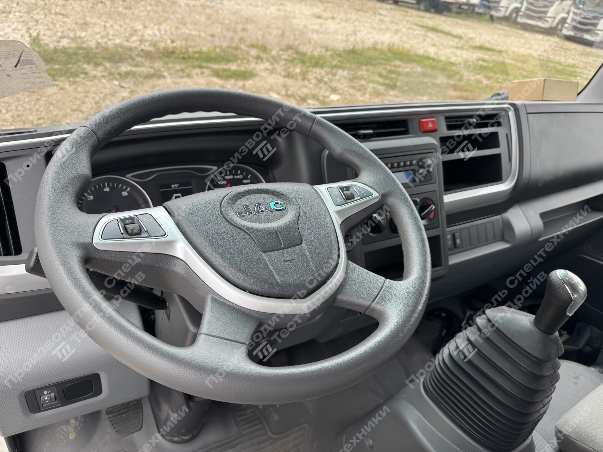 Бортовой JAC N120 6x2 Фото №28