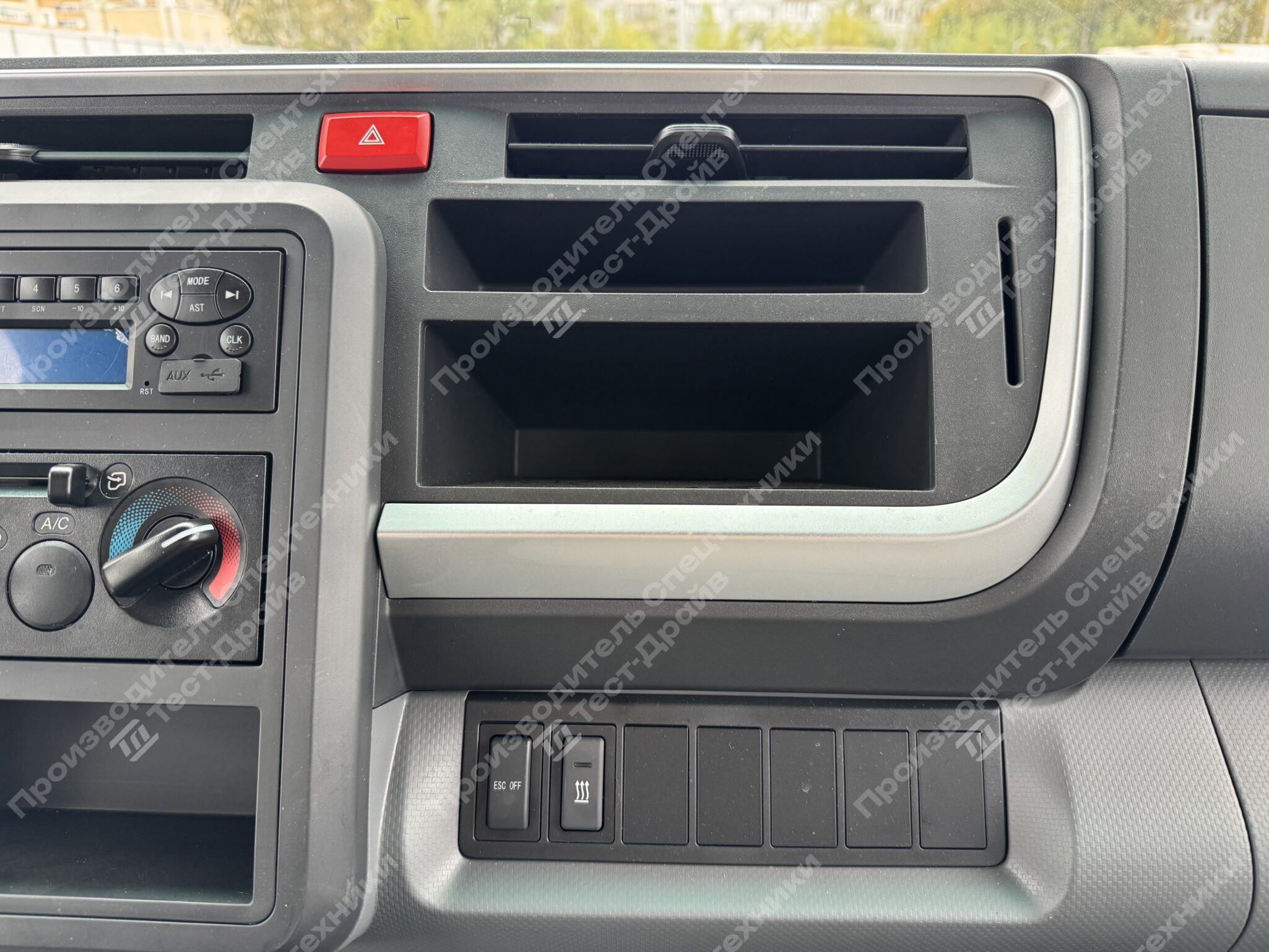 Бортовой JAC N120 6x2 Фото №30