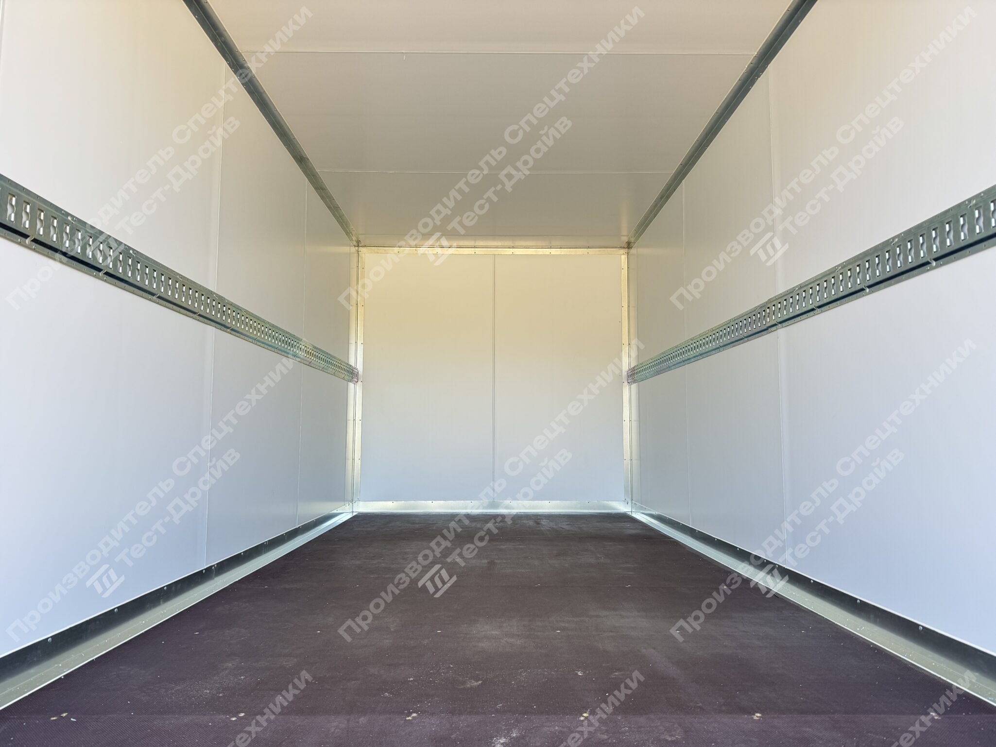 Изотермический фургон JAC N90N 4x2 Фото №8