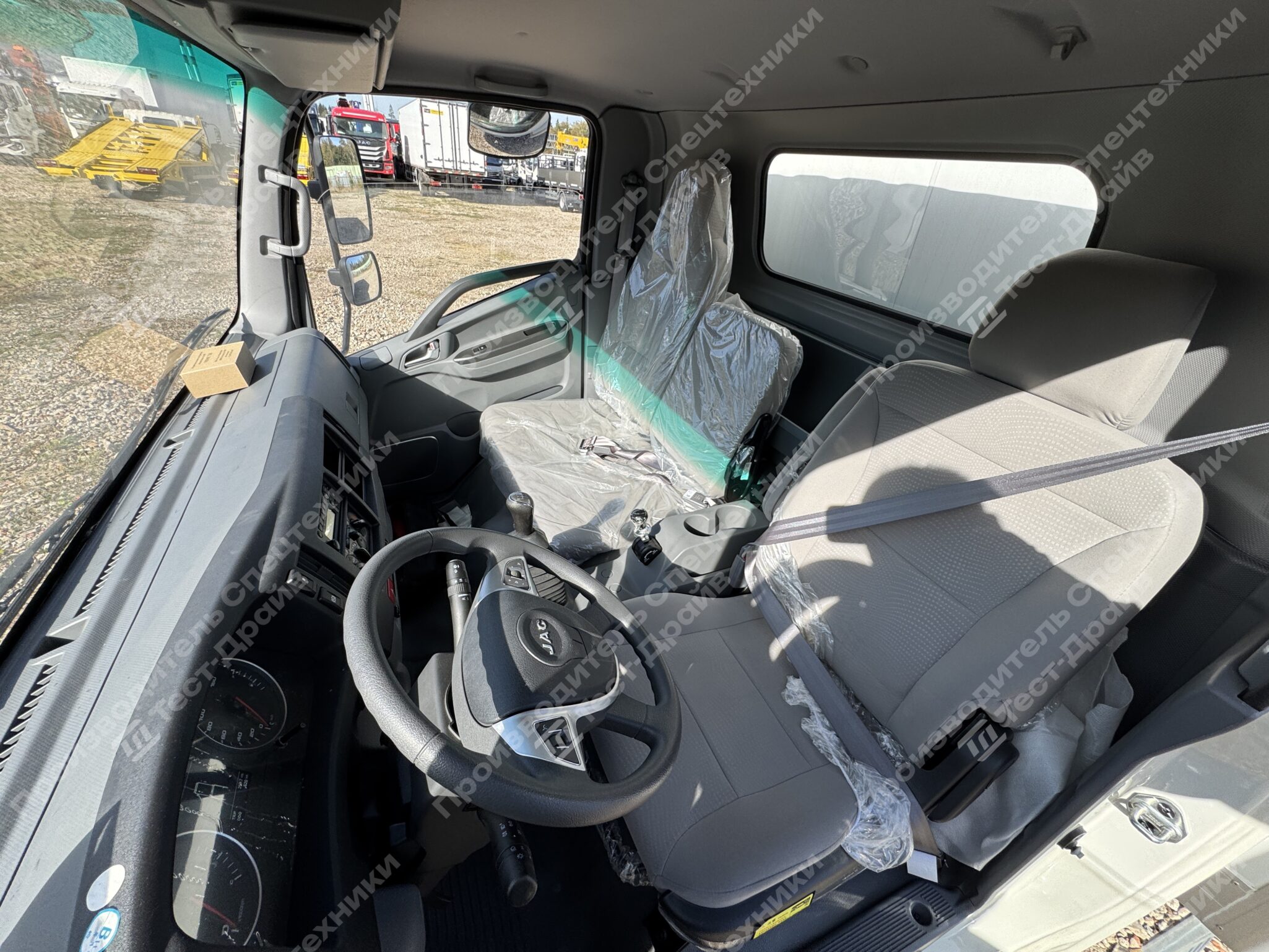 Изотермический фургон JAC N90N 4x2 Фото №17