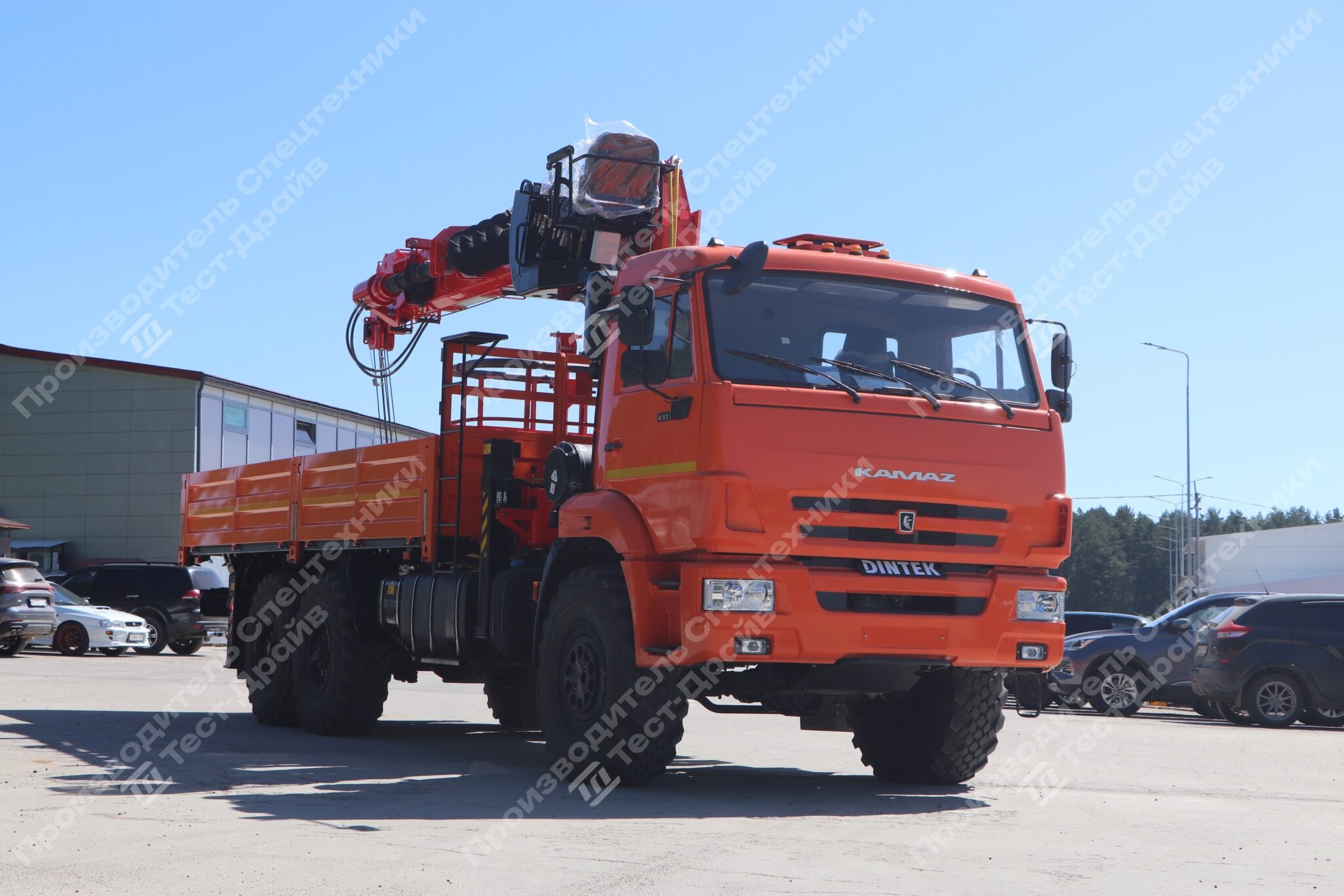 Бортовой КамАЗ-43118 6x6 с КМУ Kanglim KS2056 Фото №18