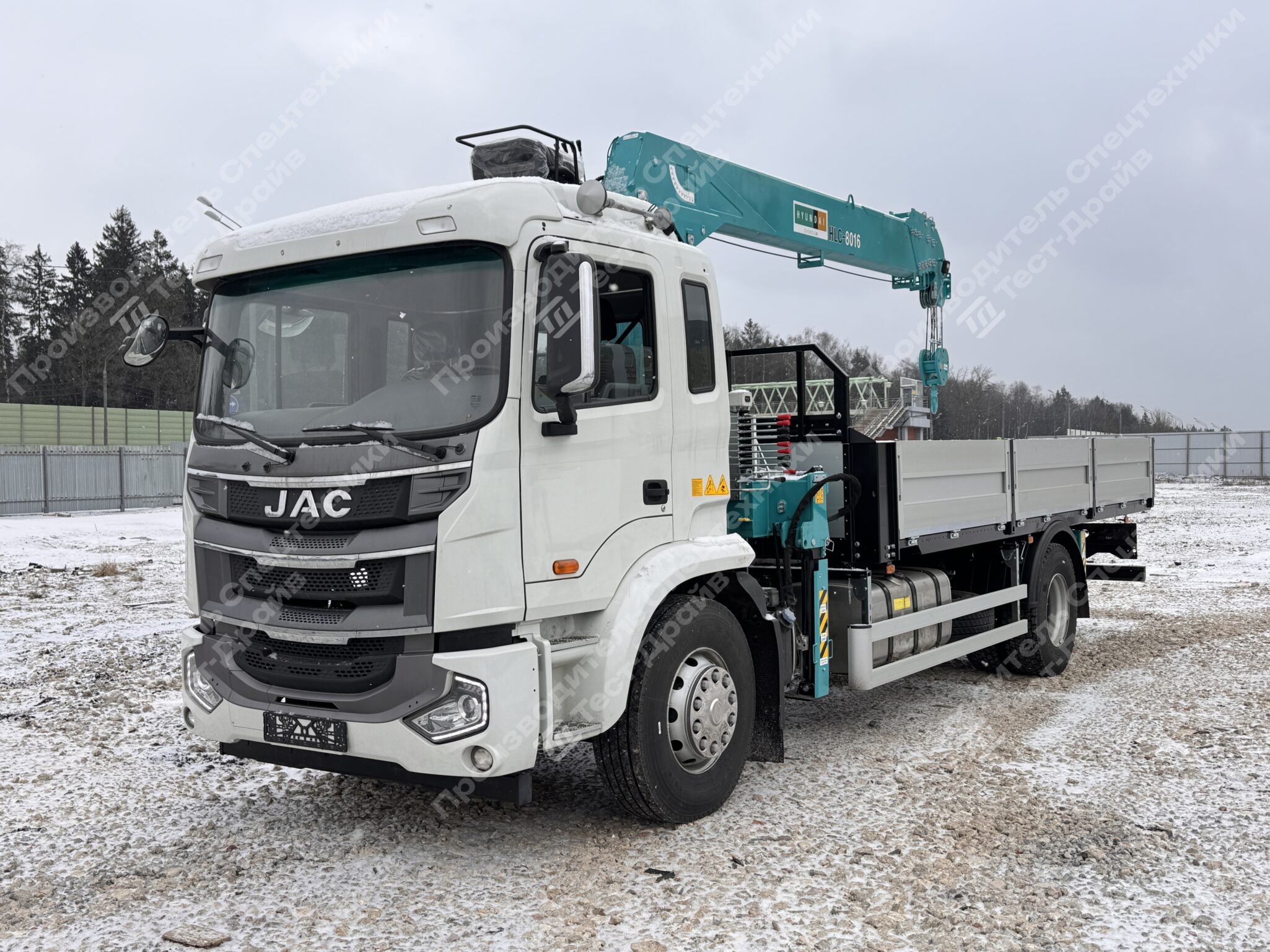 Бортовой JAC N200 6x4 с КМУ HKTC HLC 8016 Фото №1