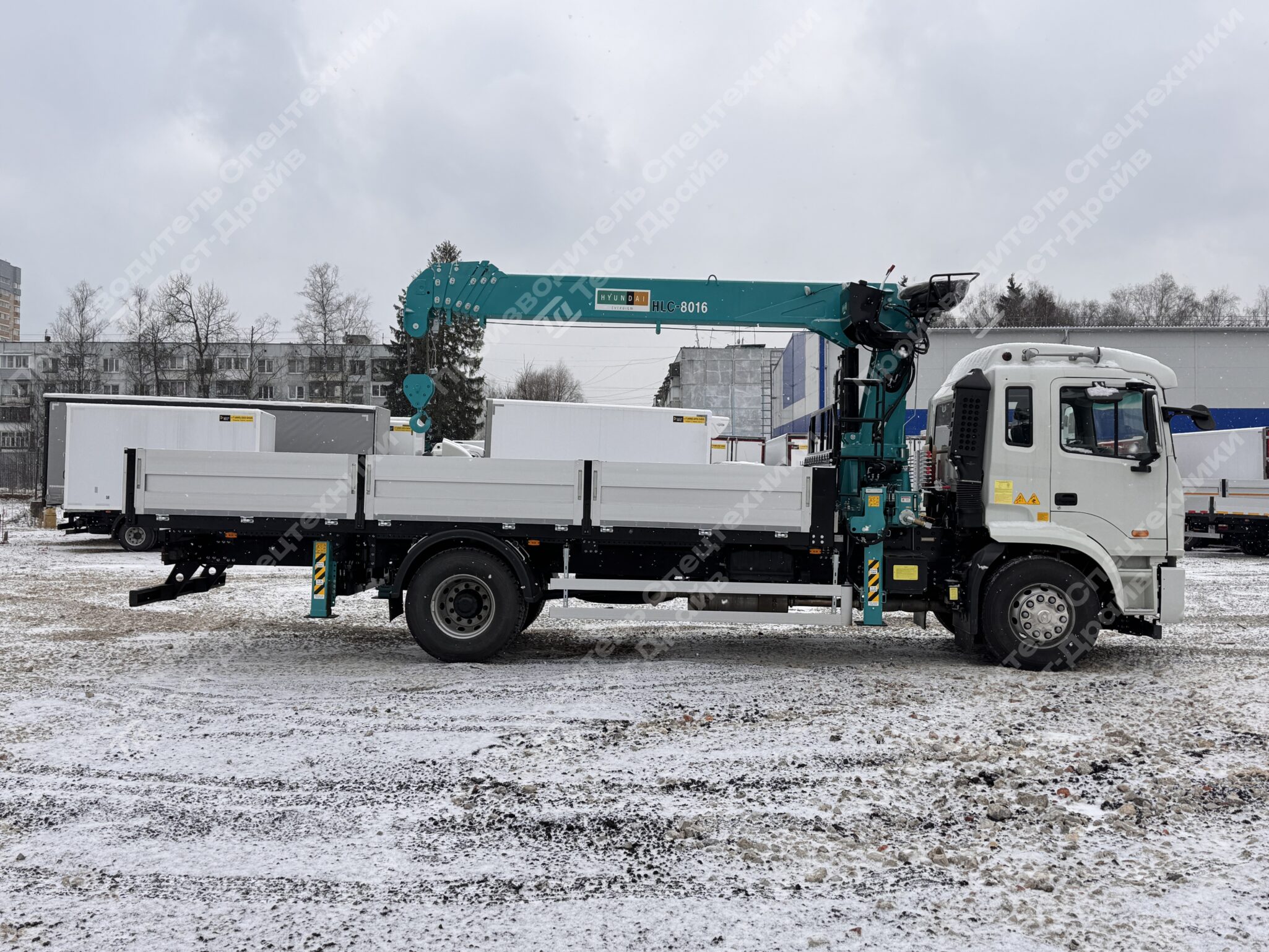 Бортовой JAC N200 6x4 с КМУ HKTC HLC 8016 Фото №6