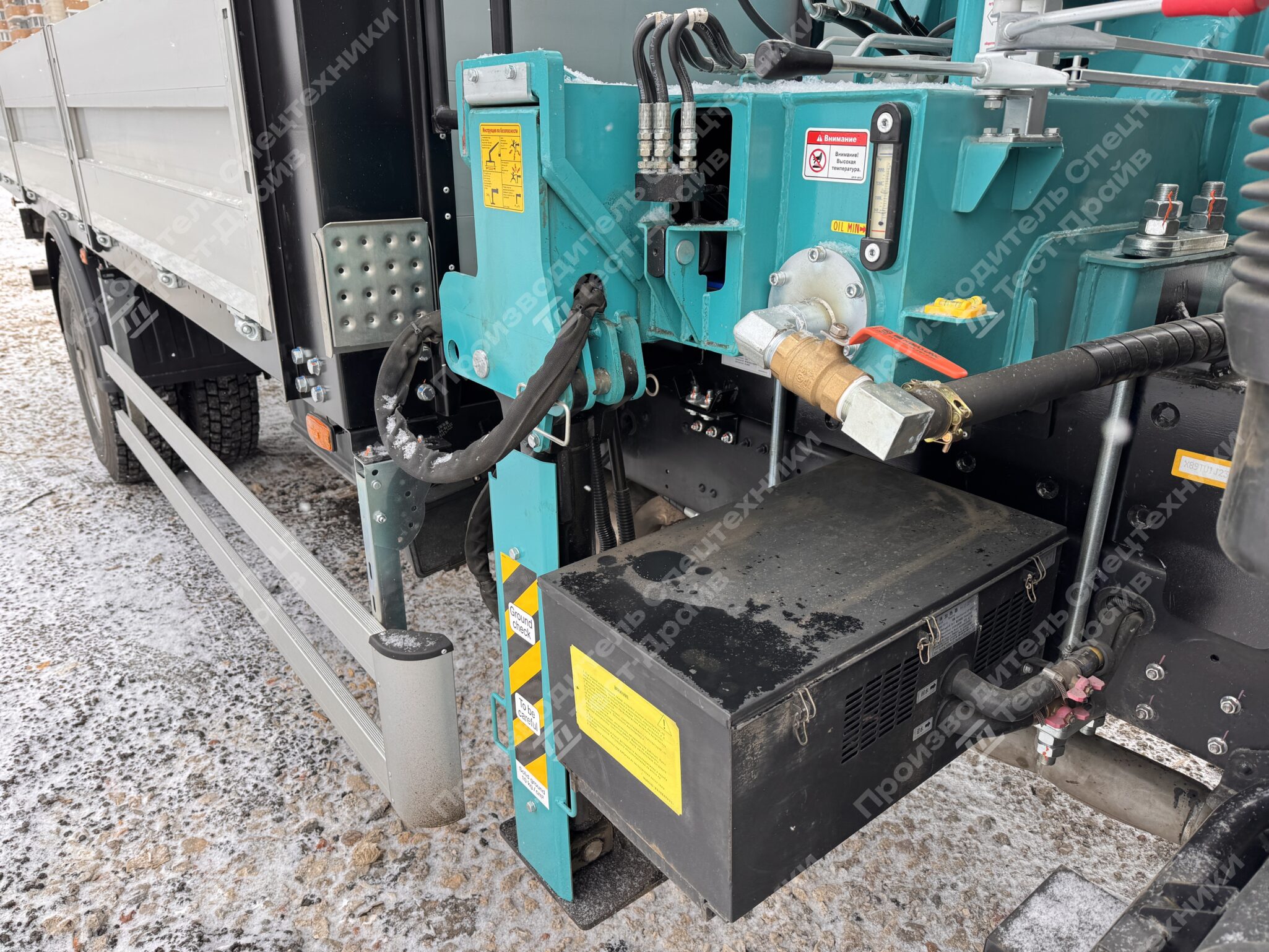 Бортовой JAC N200 6x4 с КМУ HKTC HLC 8016 Фото №10