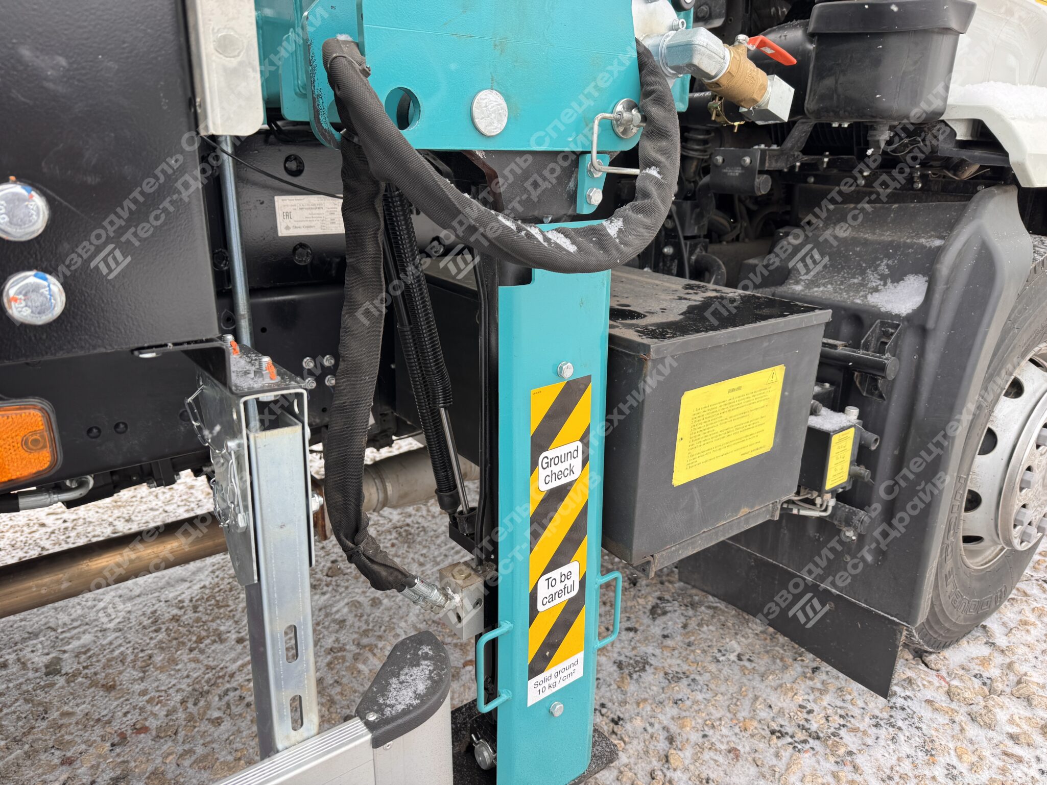 Бортовой JAC N200 6x4 с КМУ HKTC HLC 8016 Фото №13