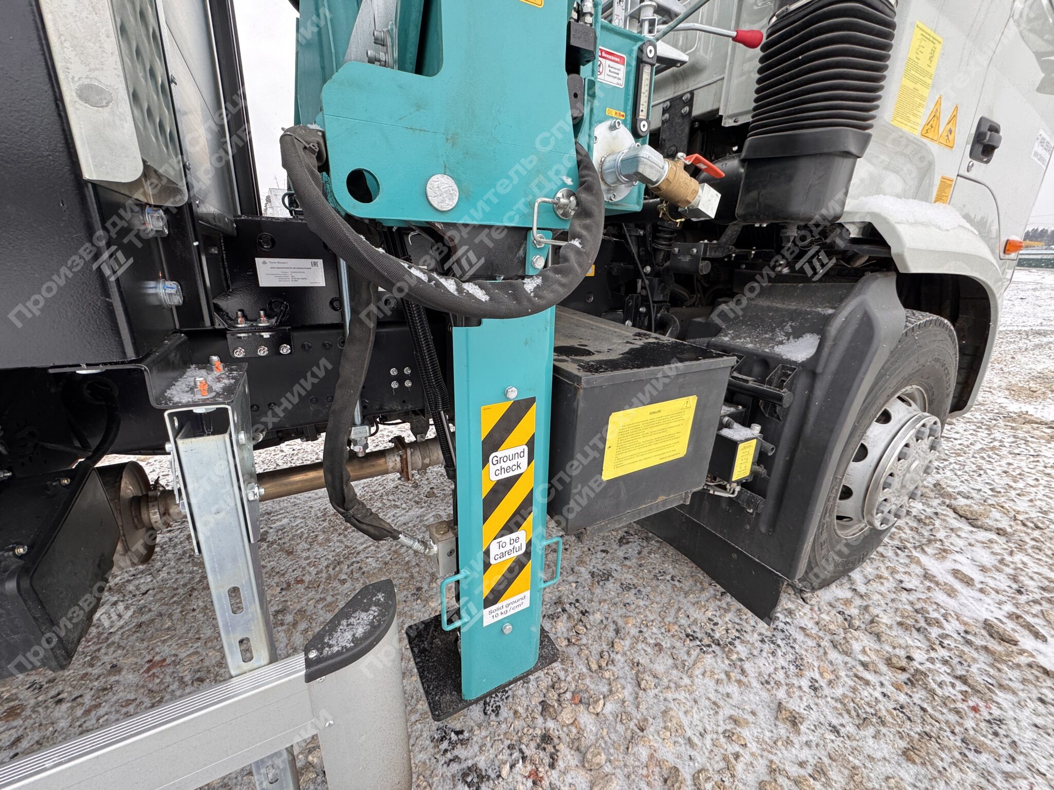 Бортовой JAC N200 6x4 с КМУ HKTC HLC 8016 Фото №17