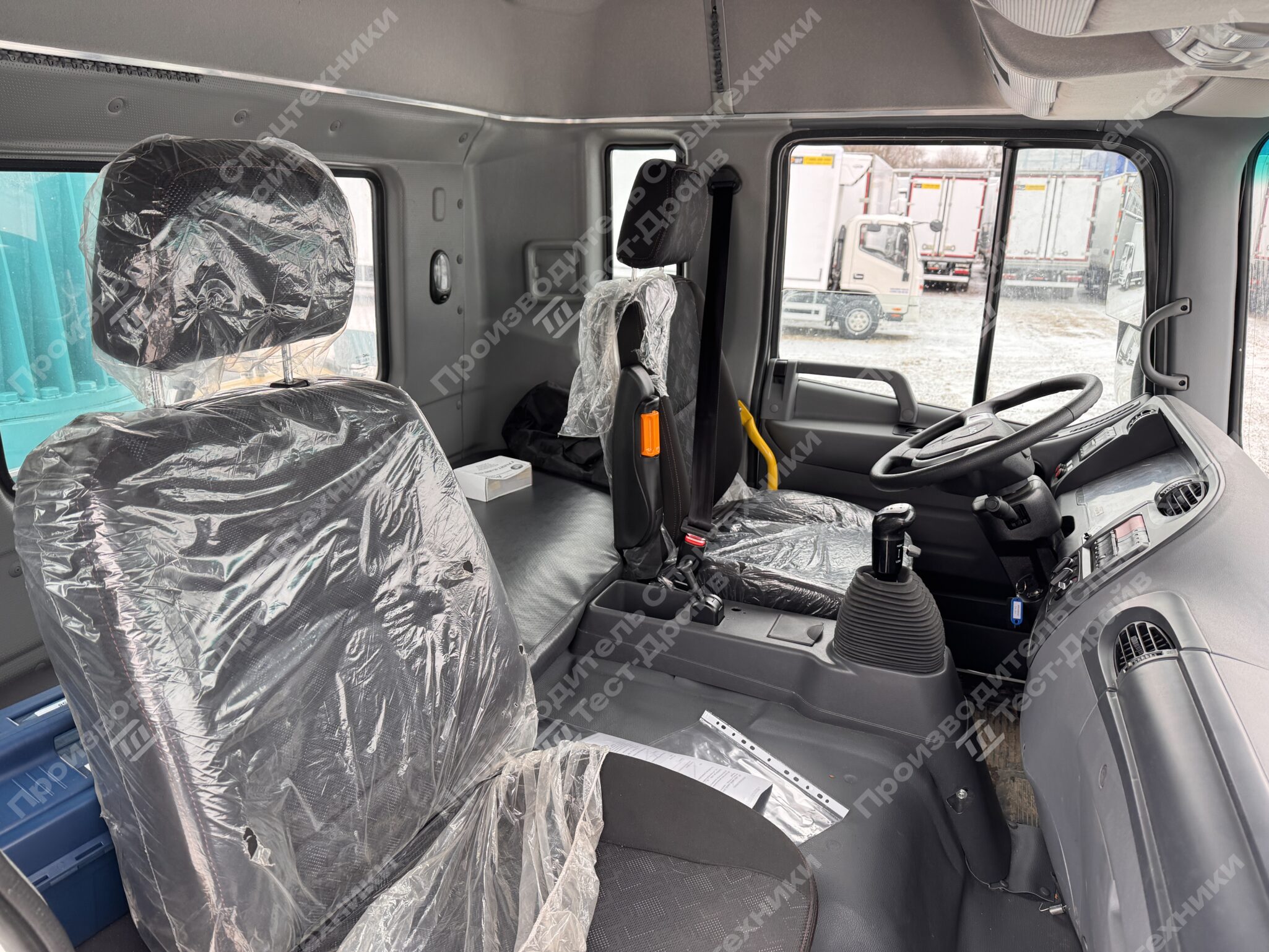 Бортовой JAC N200 6x4 с КМУ HKTC HLC 8016 Фото №23