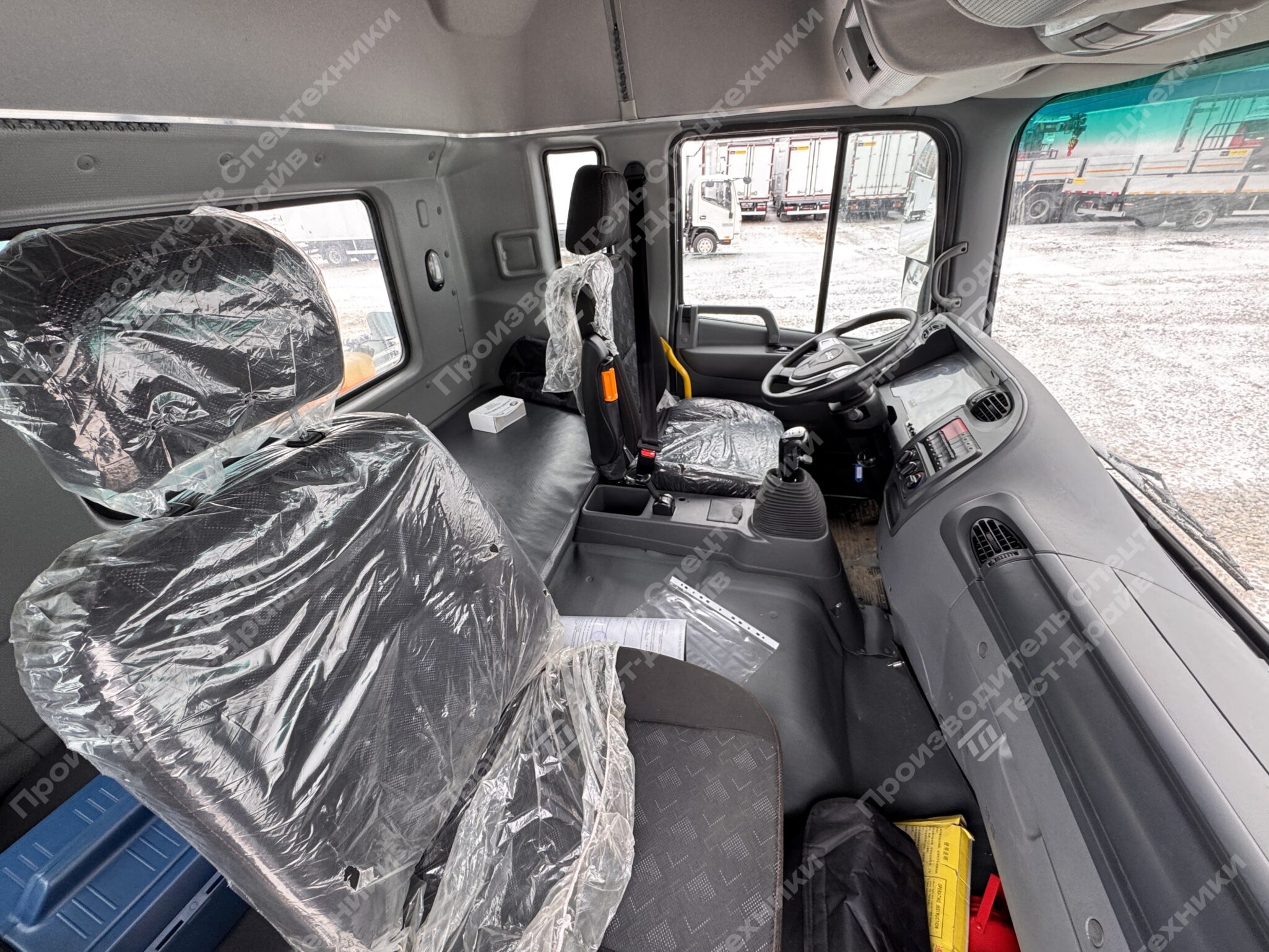 Бортовой JAC N200 6x4 с КМУ HKTC HLC 8016 Фото №24