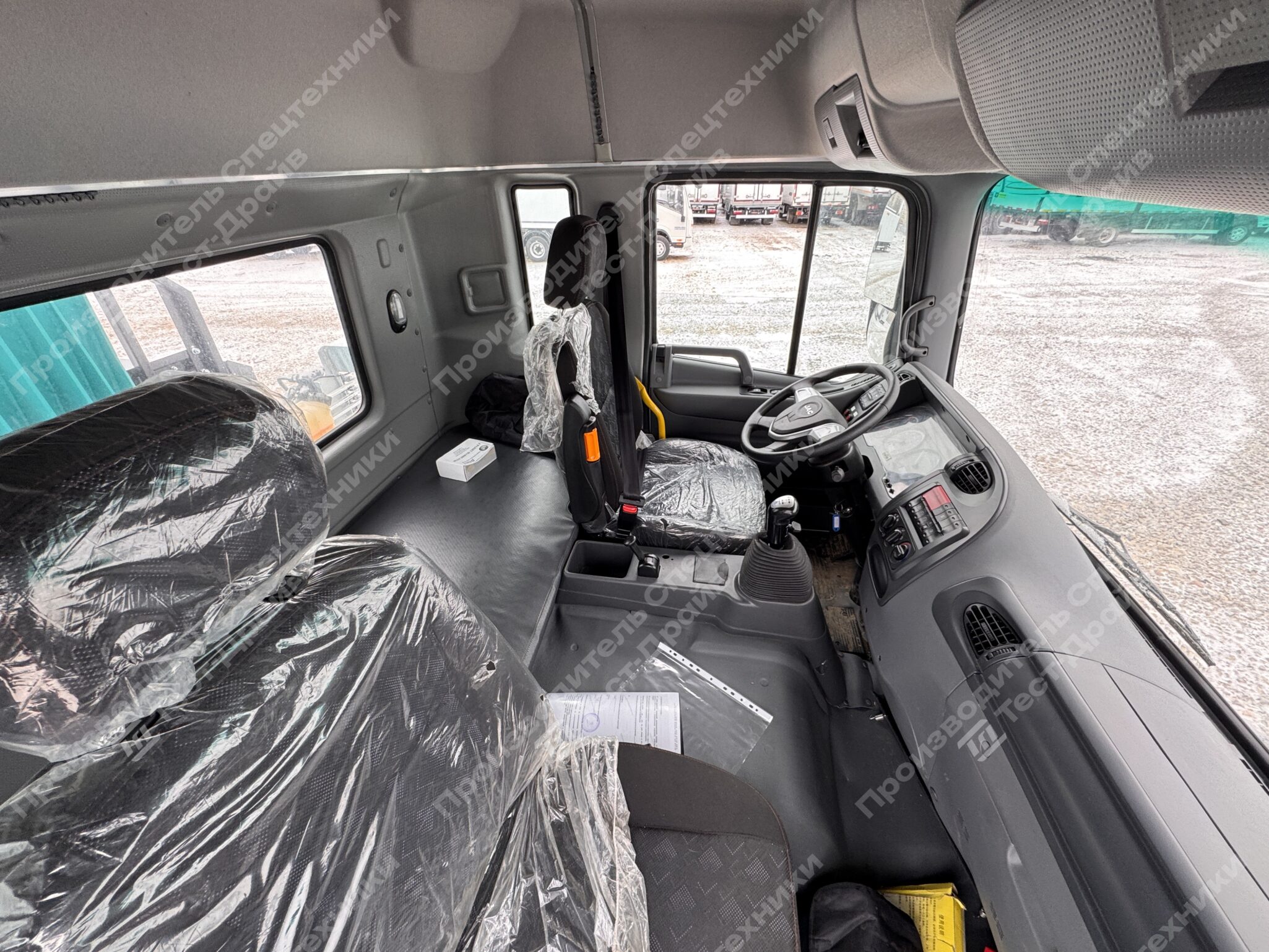 Бортовой JAC N200 6x4 с КМУ HKTC HLC 8016 Фото №25