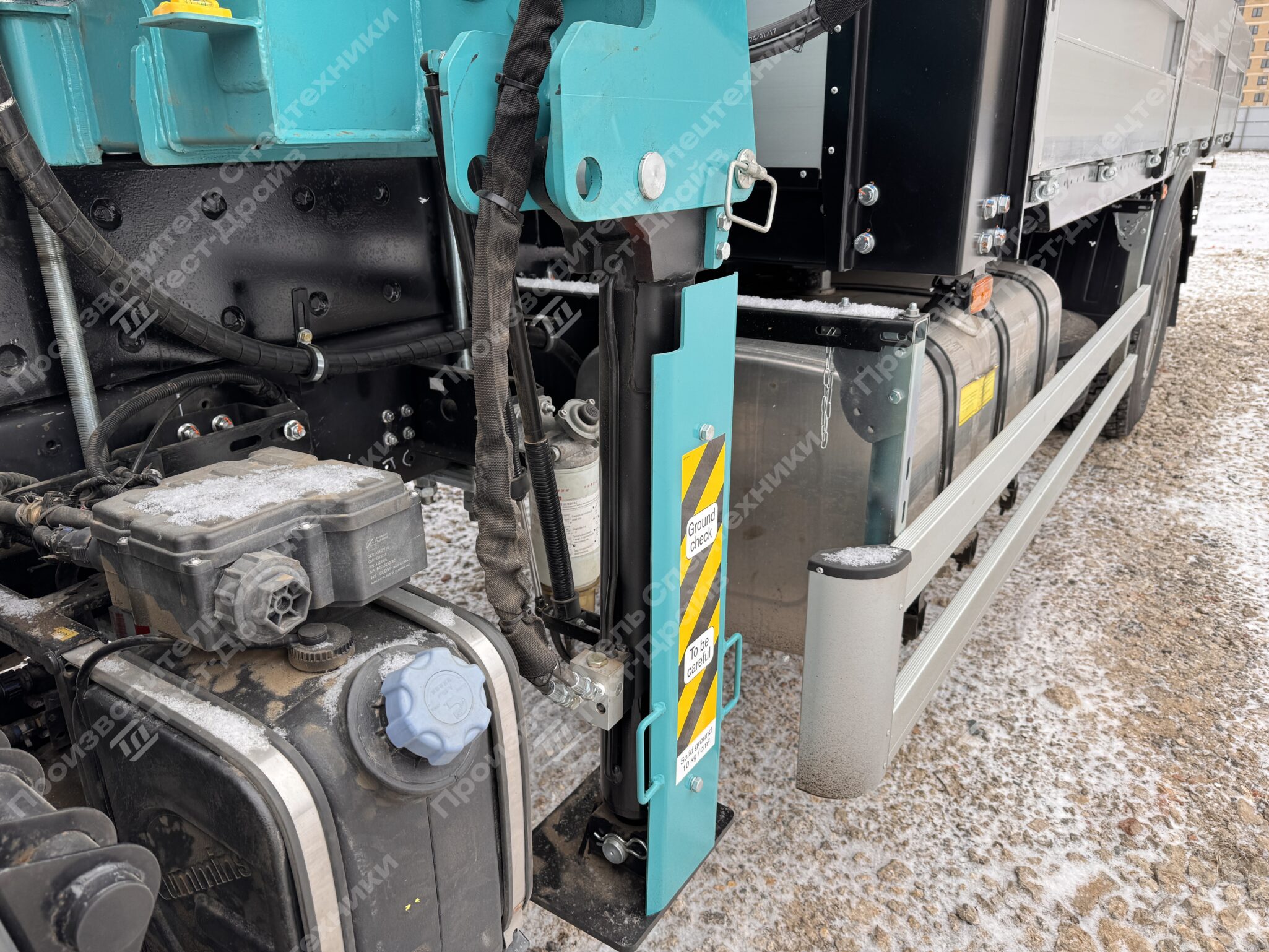 Бортовой JAC N200 6x4 с КМУ HKTC HLC 8016 Фото №30