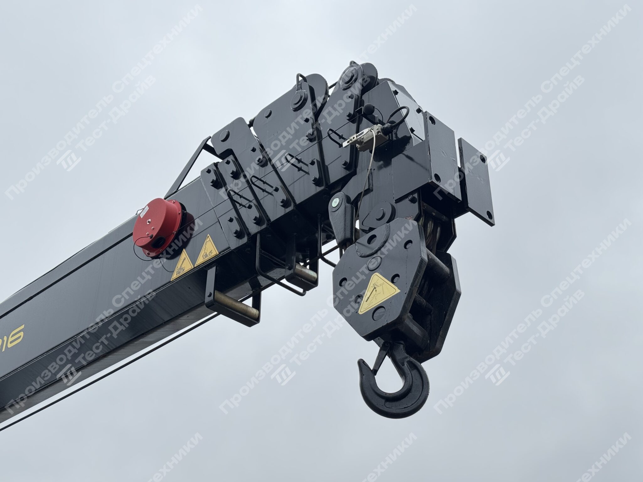 Бортовой с КМУ SK-V816 JAC N200 6x4 Фото №8