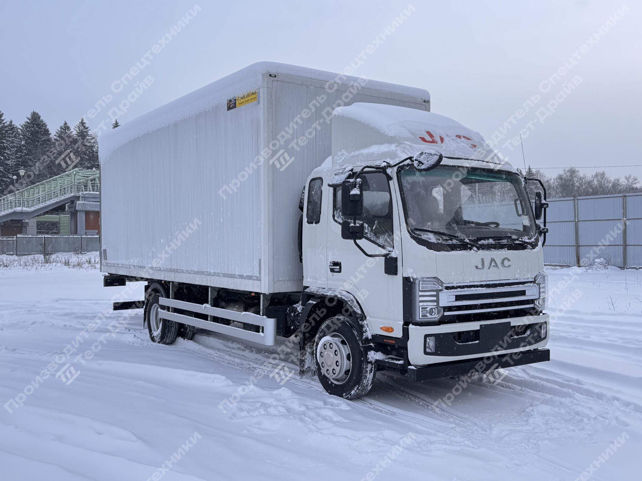 Автофургон изотермический JAC N120 4x2 Фото №3