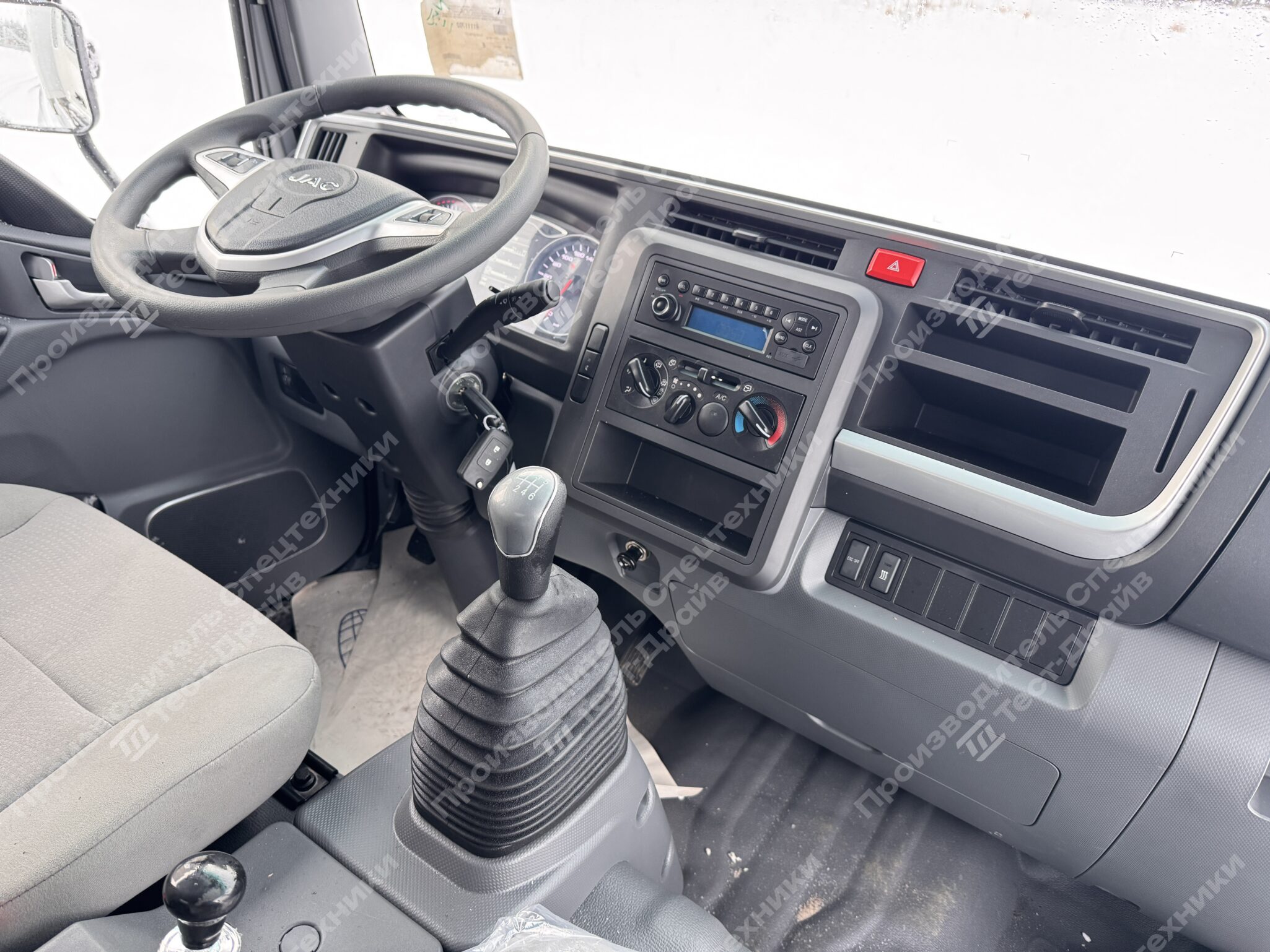 Автофургон изотермический JAC N120 4x2 Фото №23