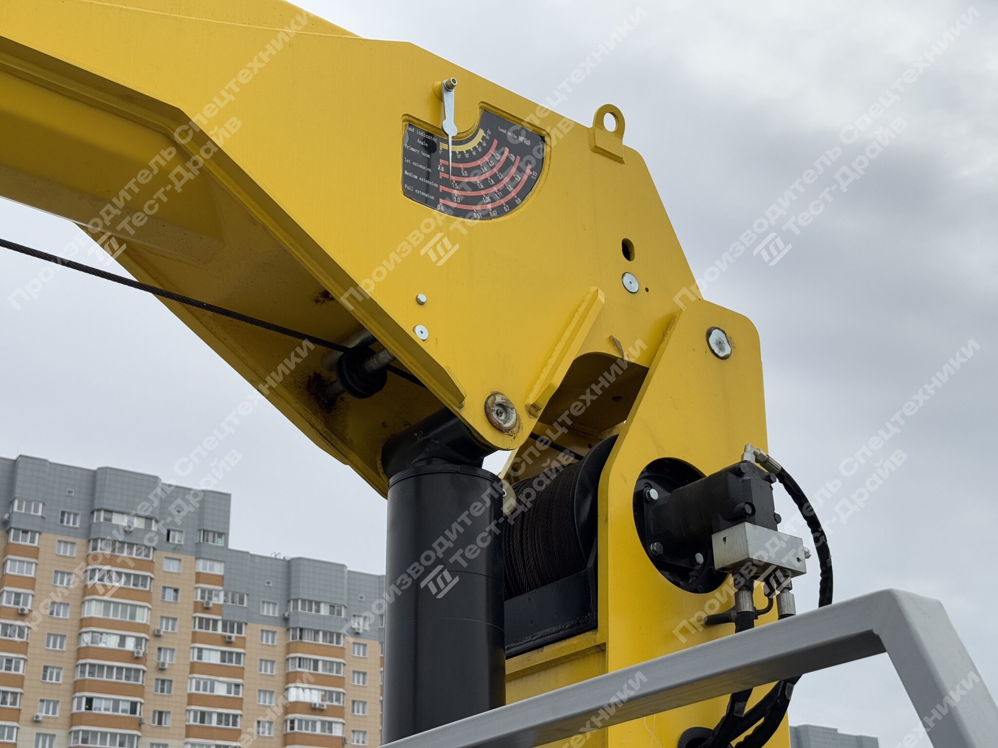 Бортовой JAC N120 4x2 с КМУ HYVA HST6.3 Фото №16