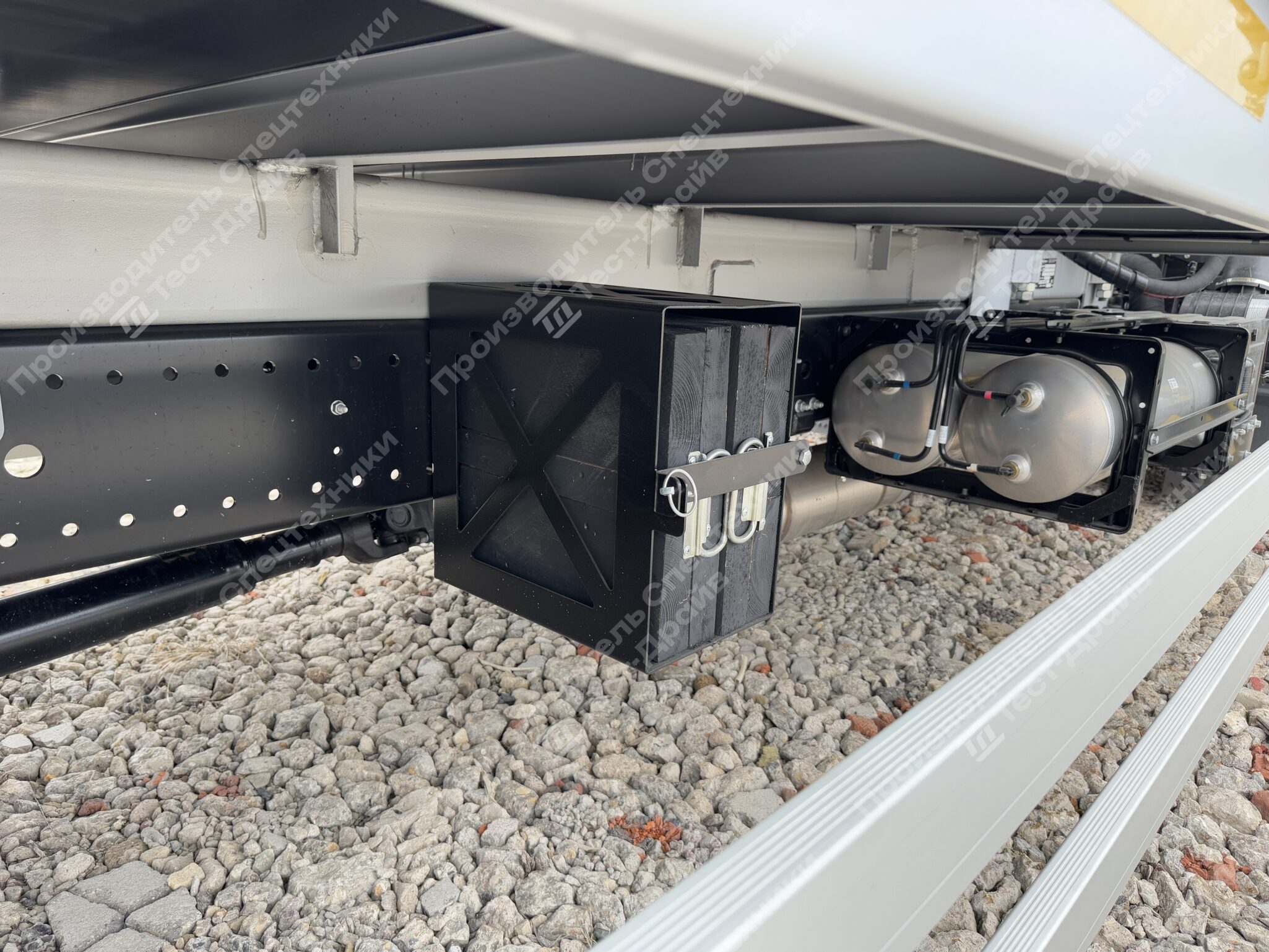 Бортовой JAC N120 4x2 с КМУ HYVA HST6.3 Фото №19