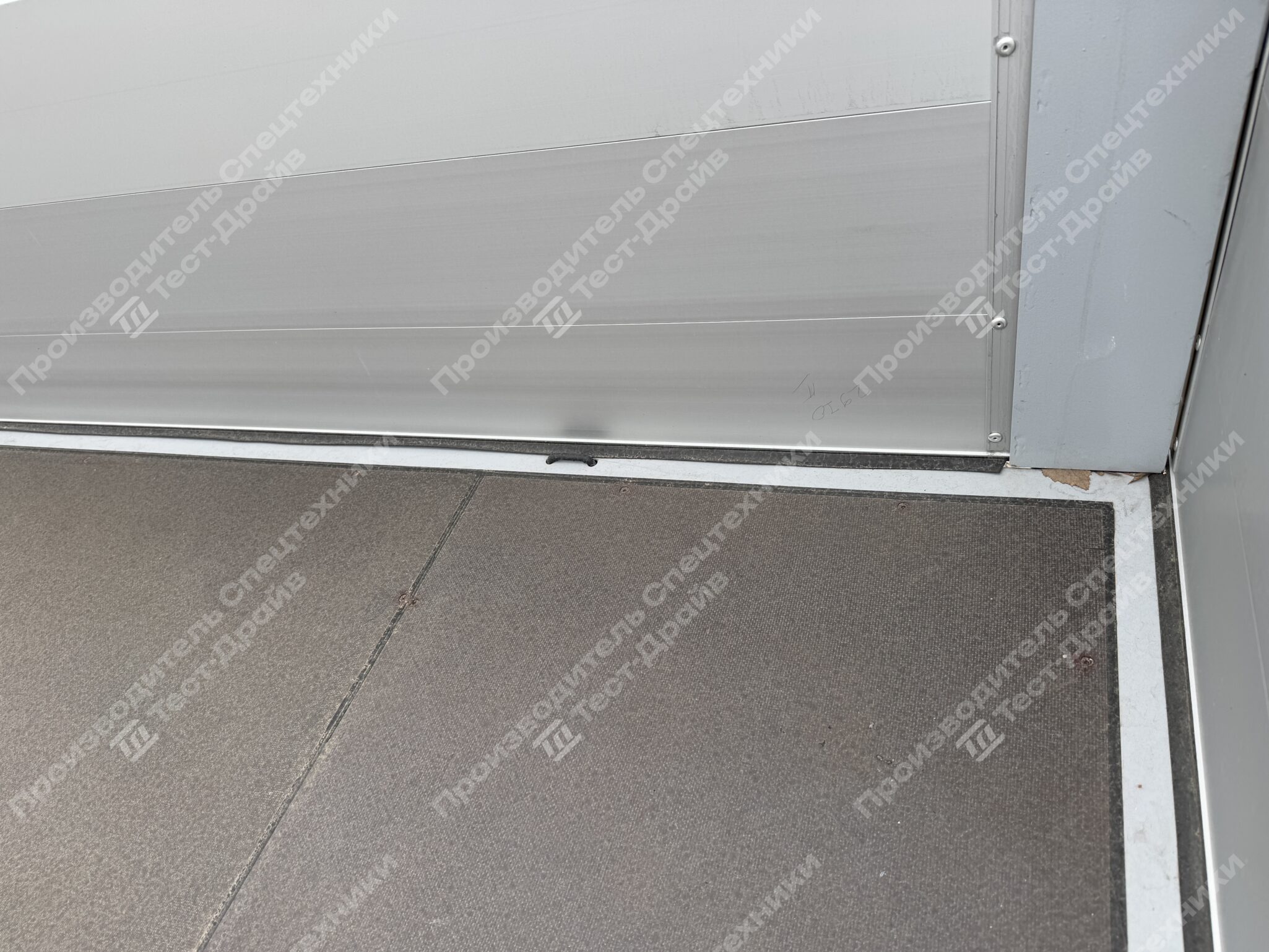 Бортовой JAC N120 4x2 с КМУ HYVA HST6.3 Фото №24