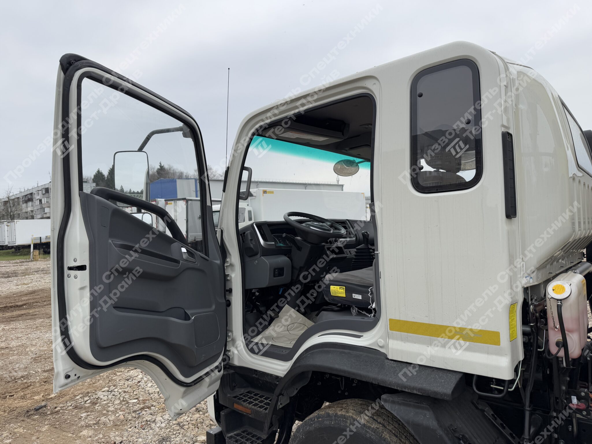 Бортовой JAC N120 4x2 с КМУ HYVA HST6.3 Фото №28