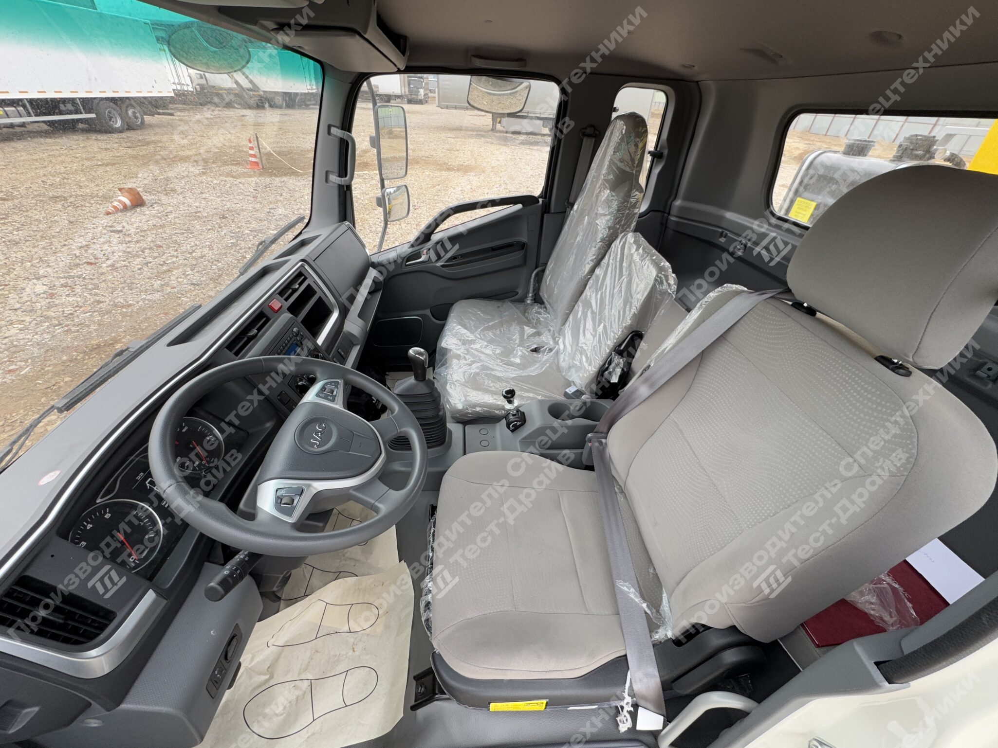 Бортовой JAC N120 4x2 с КМУ HYVA HST6.3 Фото №31