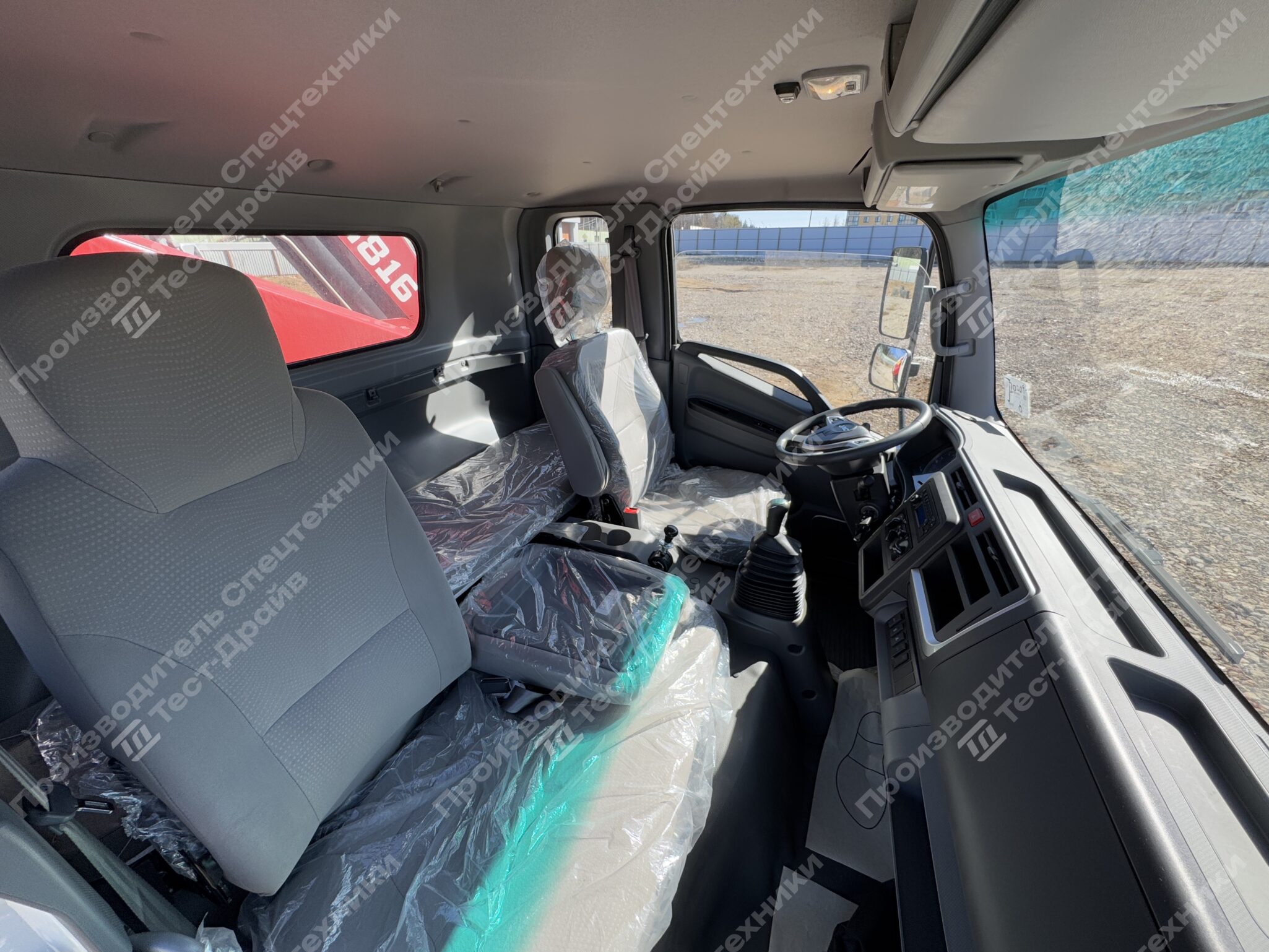 Бортовой JAC N120 4x2 с КМУ Чайка NR 816-2S Фото №9