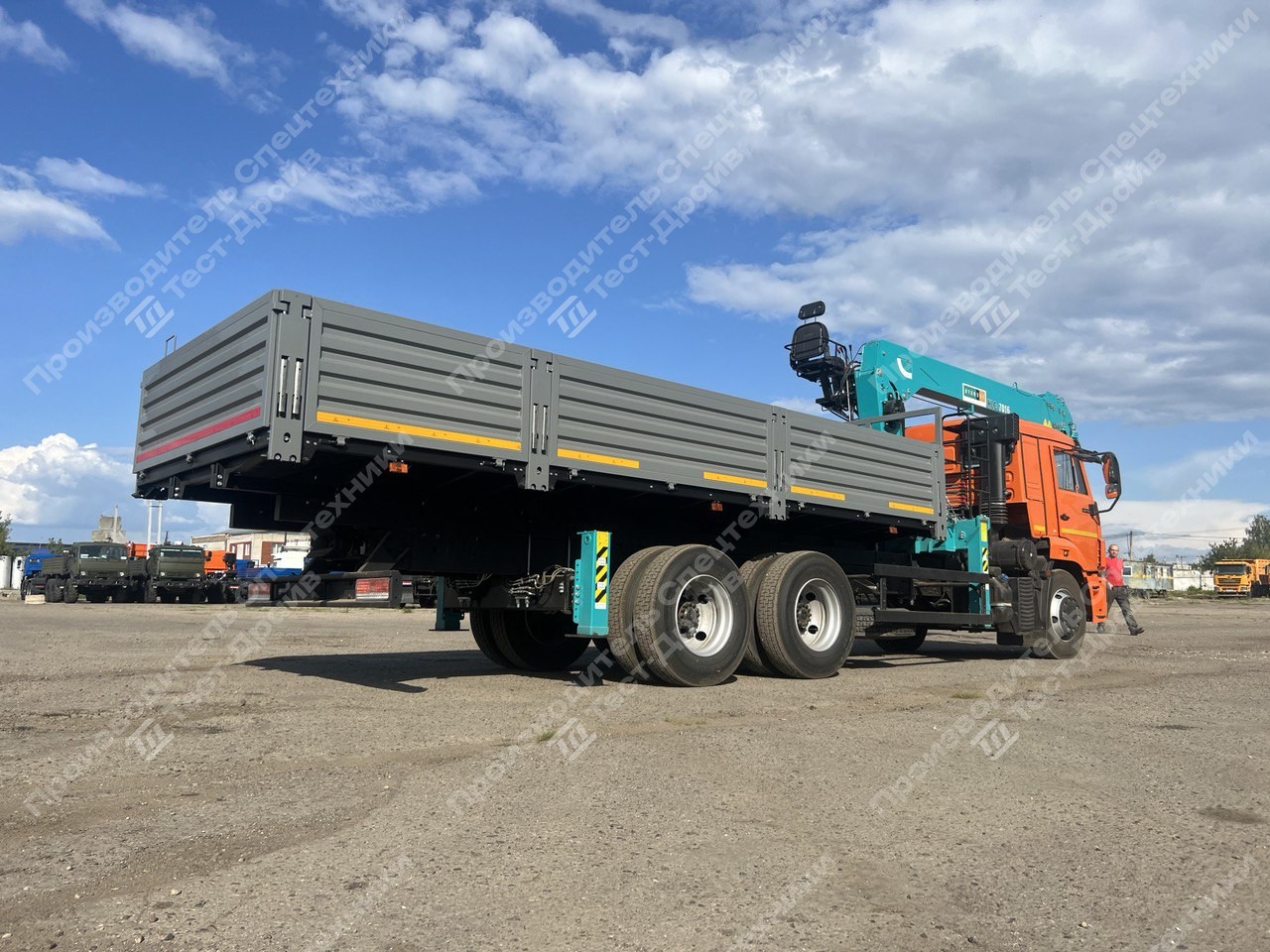 Бортовой КамАЗ-65115-48 6x4 с КМУ HKTC HLC 7016 Фото №6