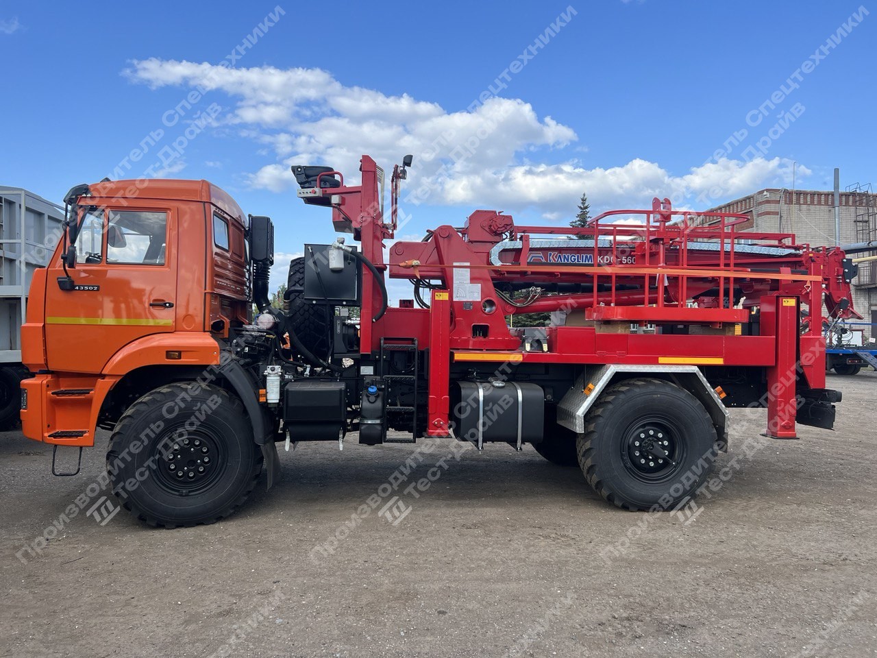 Бурильно-крановая машина КамАЗ-43502 4x4 с БКУ KANGLIM KDC 5600 Фото №2