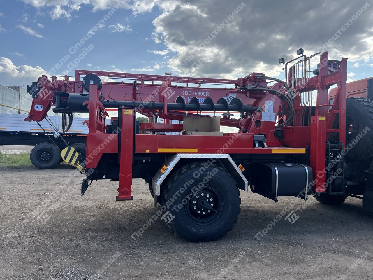 Бурильно-крановая машина КамАЗ-43502 4x4 с БКУ KANGLIM KDC 5600 Фото №4