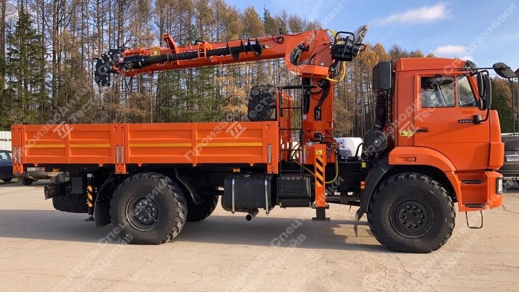 Бортовой КамАЗ 43502 4x4 с КМУ Hangil HGC 515 с навесным буровым оборудованием Фото №2