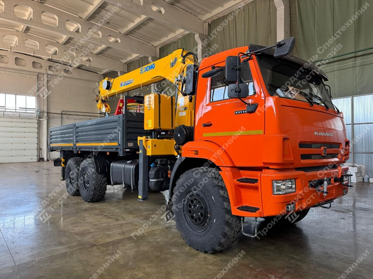 Бортовой КамАЗ 43118 6x6 с КМУ XCMG SQS 200-6 Фото №13