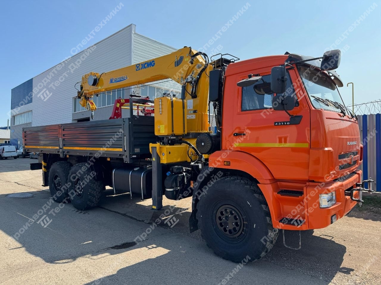 Бортовой КамАЗ 43118 6x6 с КМУ XCMG SQS 200-6 Фото №16