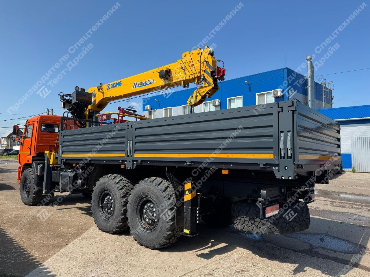 Бортовой КамАЗ 43118 6x6 с КМУ XCMG SQS 200-6 Фото №20