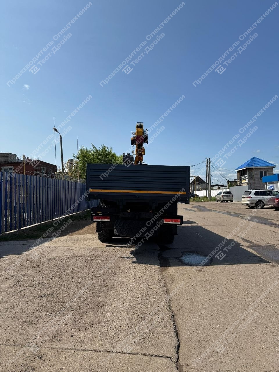Бортовой КамАЗ 43118 6x6 с КМУ XCMG SQS 200-6 Фото №22