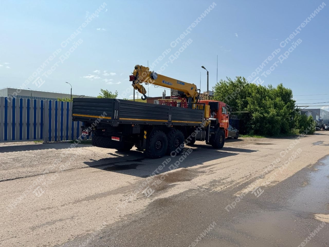 Бортовой КамАЗ 43118 6x6 с КМУ XCMG SQS 200-6 Фото №23