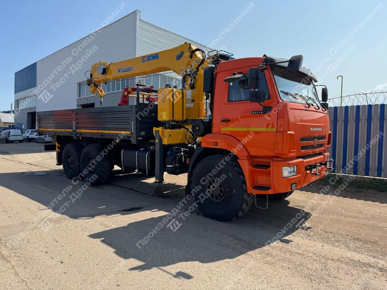 Бортовой КамАЗ 43118 6x6 с КМУ XCMG SQS 200-6 Фото №26