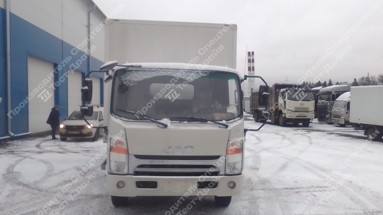 Изотермический фургон JAC N90L 4x2 Фото №2